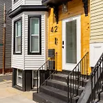 Modern East 2 Bed 2 Bath Apartment Boston