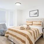 Modern East 2 Bed 2 Bath