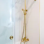 Modern East 2 Bed 2 Bath *