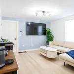 Modern East 2 Bed 2 Bath Apartment Boston