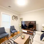 40-newly Renovated, Stylish And Beautiful With 4br Apartment