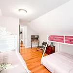 40-newly Renovated, Stylish And Beautiful With 4br *