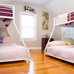 Apartment 40-newly Renovated, Stylish And Beautiful With 4br Boston