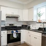 40-newly Renovated, Stylish And Beautiful With 4br Boston