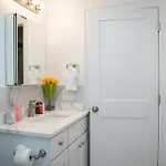 Apartment 40-newly Renovated, Stylish And Beautiful With 4br