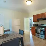 Comfortable And Central 3 Bed Apartment