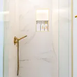 Luxury 2 Bed 2 Bath East