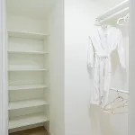 Luxury 2 Bed 2 Bath East Apartment *