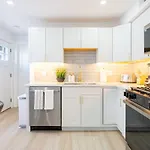 Luxury 2 Bed 2 Bath East Apartment Boston