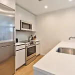 Bright Downtown Seaport Apartment *