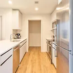 Luxury Heart Of Seaport Apartment Boston