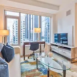 Luxury Apt Heart Of Seaport