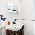 76-2 New 5br Townhouse Near Ashmont Station Apartment *