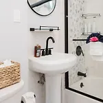 76-2 New 5br Townhouse Near Ashmont Station