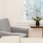 76-2 New 5br Townhouse Near Ashmont Station Apartment *