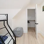 76-2 New 5br Townhouse Near Ashmont Station Apartment *