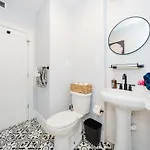 76-2 New 5br Townhouse Near Ashmont Station Apartment