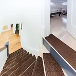 76 Carruth - 4br Cozy And Lovely Apartment