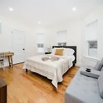 76 Carruth - 4br Cozy And Lovely Apartment *