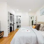76 Carruth - 4br Cozy And Lovely Apartment