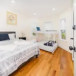 76 Carruth - 4br Cozy And Lovely Apartment
