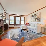 Spacious 3 Bed, In Unit Laundry, Central Air