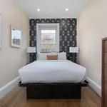 304 Newbury Street By Thatch Boston