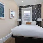 304 Newbury Street By Thatch Aparthotel 4*