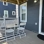 85A Charming Boston Base, 3Br, 2Ba Ideal For Families