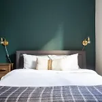 Prime Boston Fidi L Shaped Studio