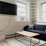 Centrally Located 1bed Newbury Street