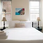 Charming 1 Bedroom Newbury Street