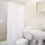 Pet Friendly - Elevator - Laundry In Bldg - Fidi *