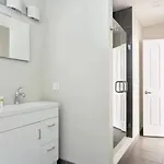 New And Lovely 1br In Fidi District With Keyless Entry