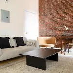 Beautiful 4br 2br Downtown Xing High Ceilings