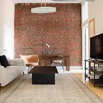 Beautiful 4br 2br Downtown Xing High Ceilings Apartment Boston