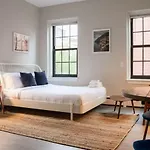 Modern In South End Apartment *