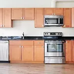 Spacious 2br Fidi District Centrally Located Apartment