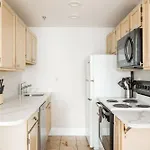 Delightful Downtown 2bed 2bath Apartment *