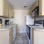 Elegant 2 Bed 2 Bath Furnished In Fidi