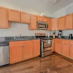 Bright And Bold 2 Bedroom Unit Minutes From The T