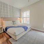 Bright And Bold 2 Bedroom Unit Minutes From The T Boston