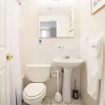 Delightful Downtown 2bed 2bath Boston