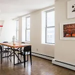 Elegant 2 Bed 2 Bath Furnished In Fidi Apartment
