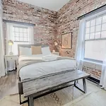 Lavishly Designed With Office Close To T * Boston
