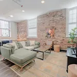 Lavishly Designed With Office Close To T *