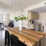 Elegant 2 Bed 2 Bath Furnished In Fidi Boston