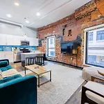 Keyless Entry Laundry In Unit Pet Friendly