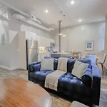 Unbeatable Location 4 Bed Loft Parking Optional