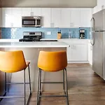 Spacious 4bed Loft Downtown Beacon Hill *